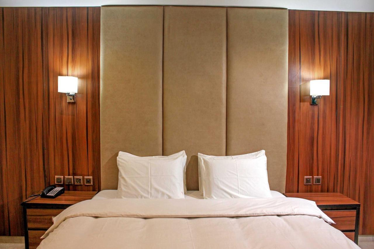 Joshesther Olive Hotel Икея Экстерьер фото