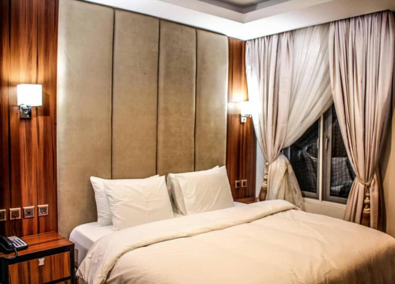 Joshesther Olive Hotel Икея Экстерьер фото